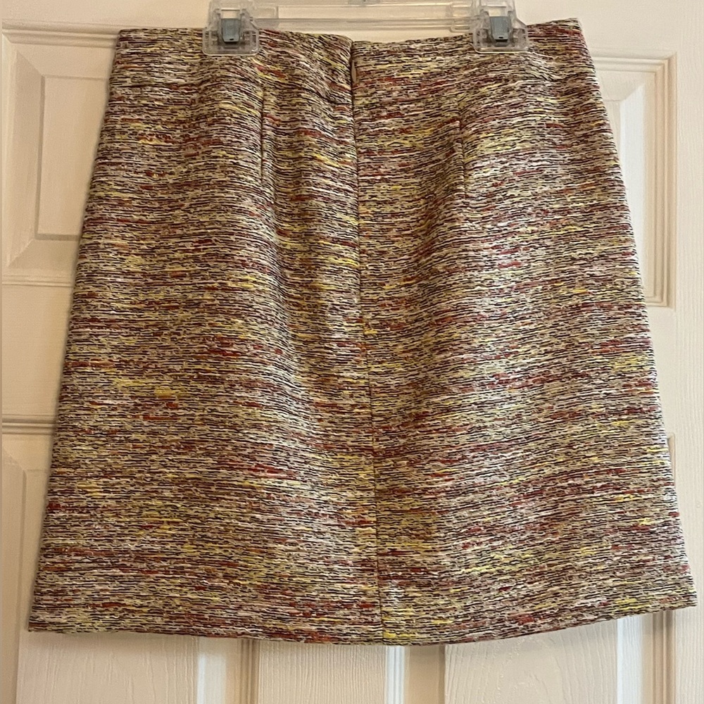 Loft/women’s tweed skirt, size 0, 18” long - Picture 2 of 8